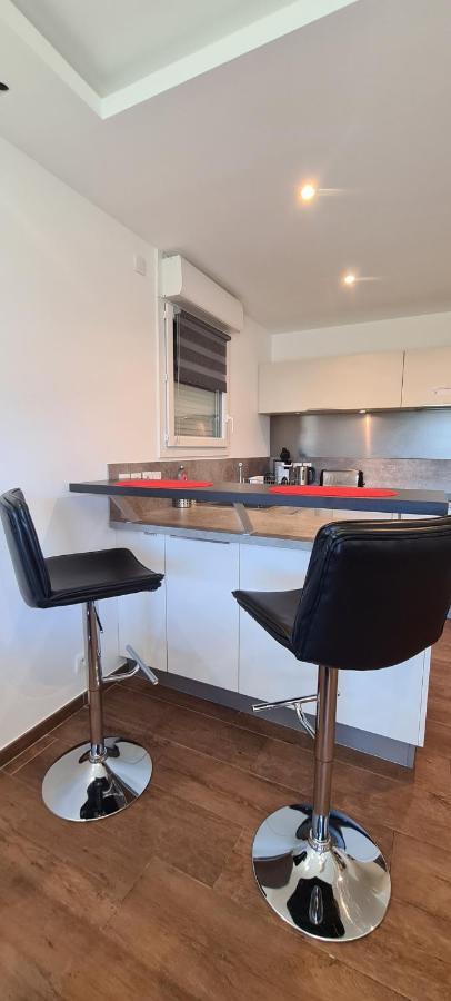 Appartement Le Cocon du Léman 4 Étoiles Netflix&Mini-Bar&Parking Privé&Balcon à Viry  Extérieur photo